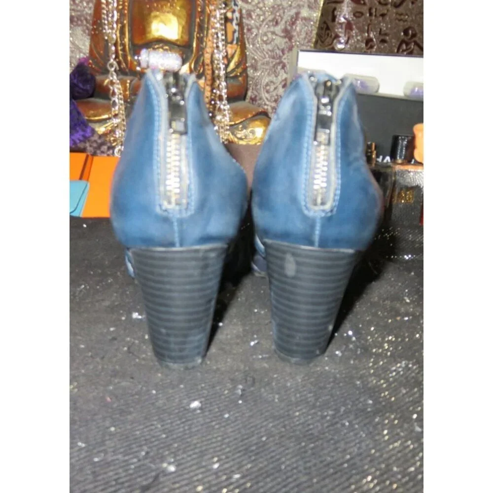 BOGO Easy Street Navy Faux Vegan Leather Caged Heeled Sandals sz 9.5 Super flex
